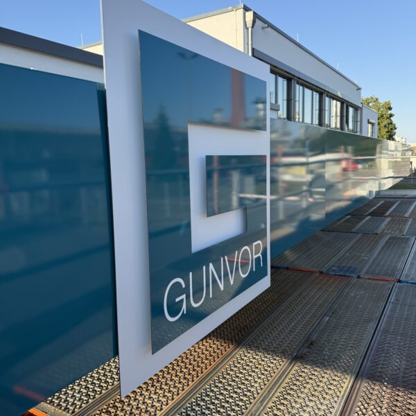 Gunvor Deutschland - Werbeanlage Hauptpforte